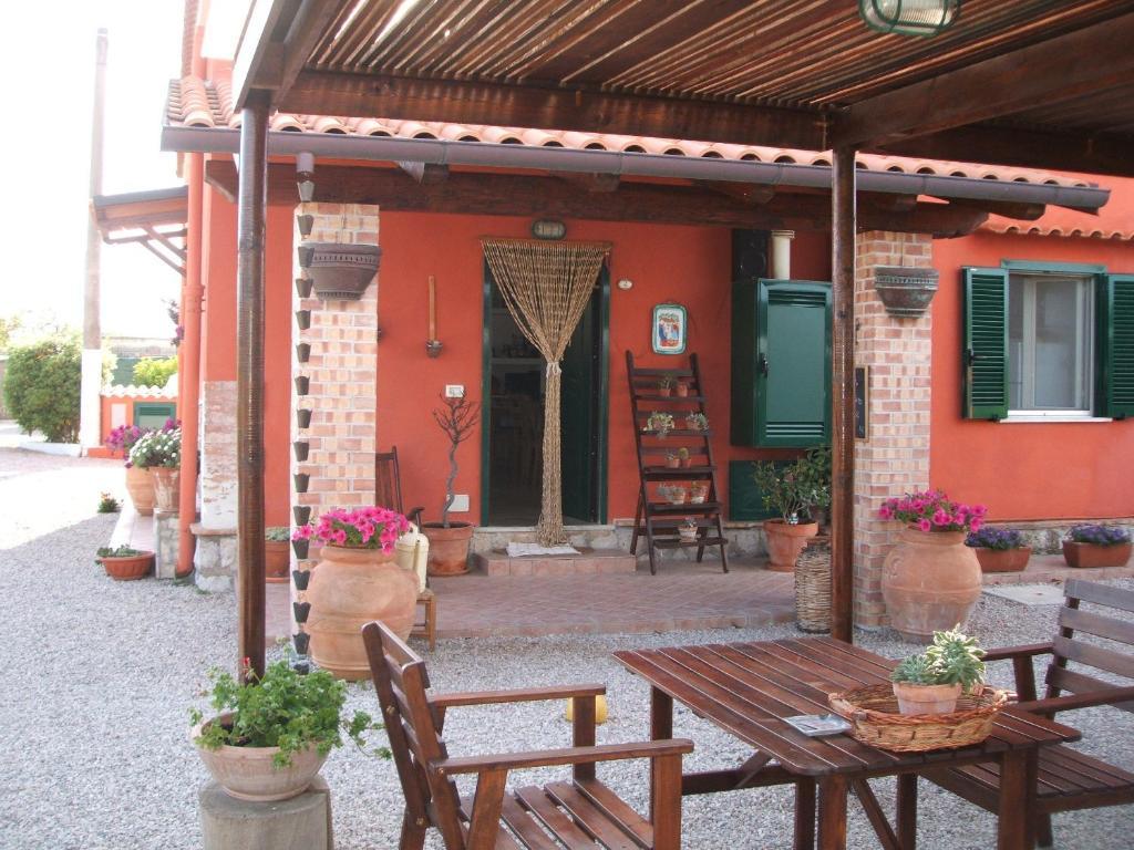 La Locanda Country House Борго-Монтенеро Экстерьер фото
