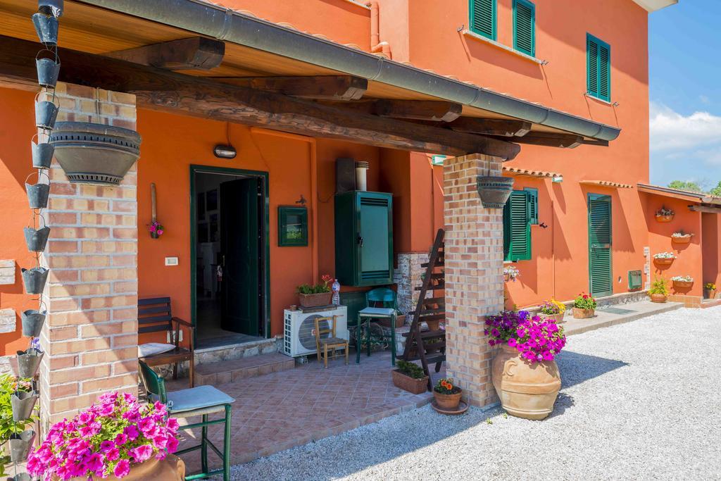 La Locanda Country House Борго-Монтенеро Экстерьер фото